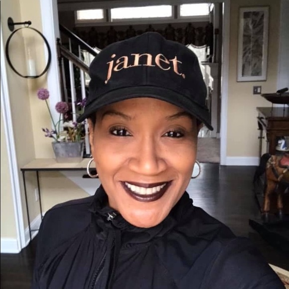 Meet your Posher, Mrs - Picture 7 of 12